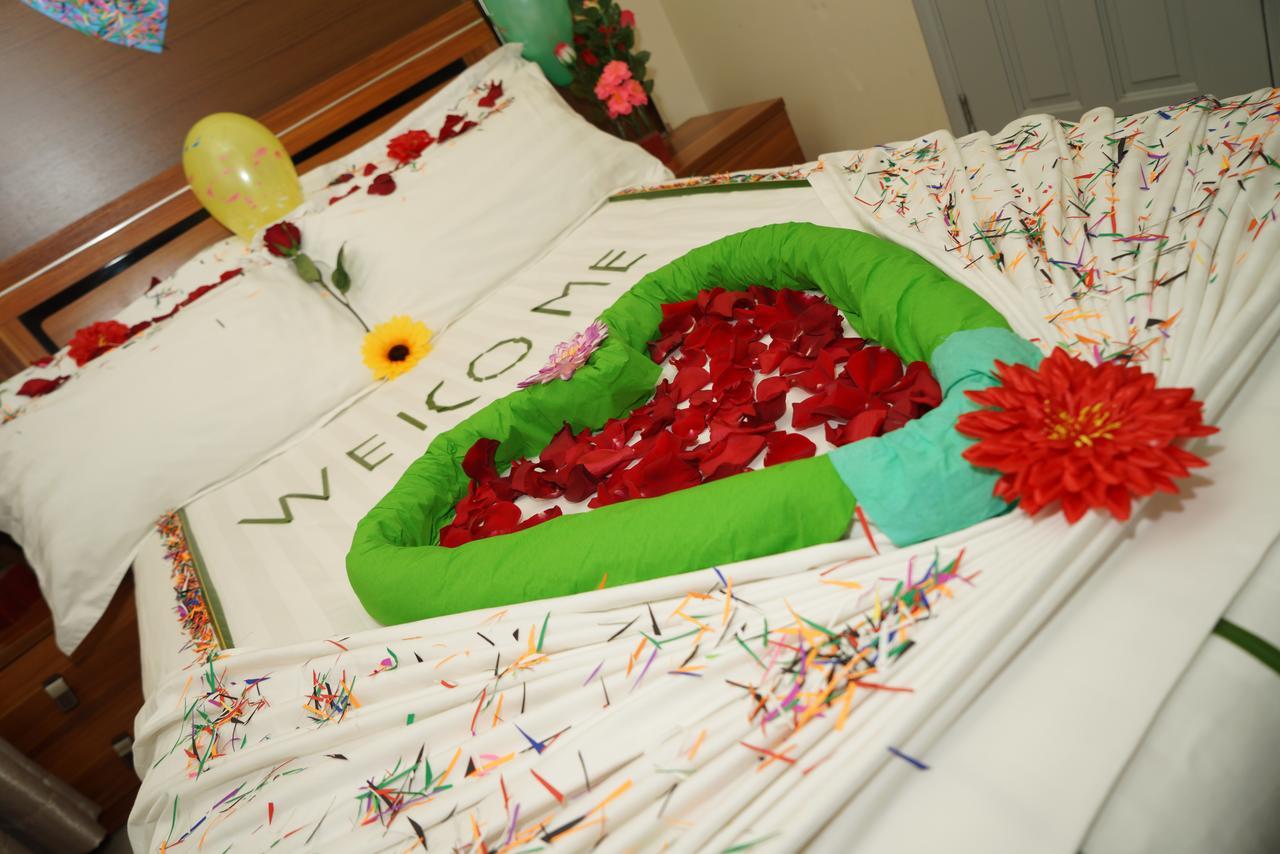 Surfview Raalhugandu Hotel Male Bagian luar foto