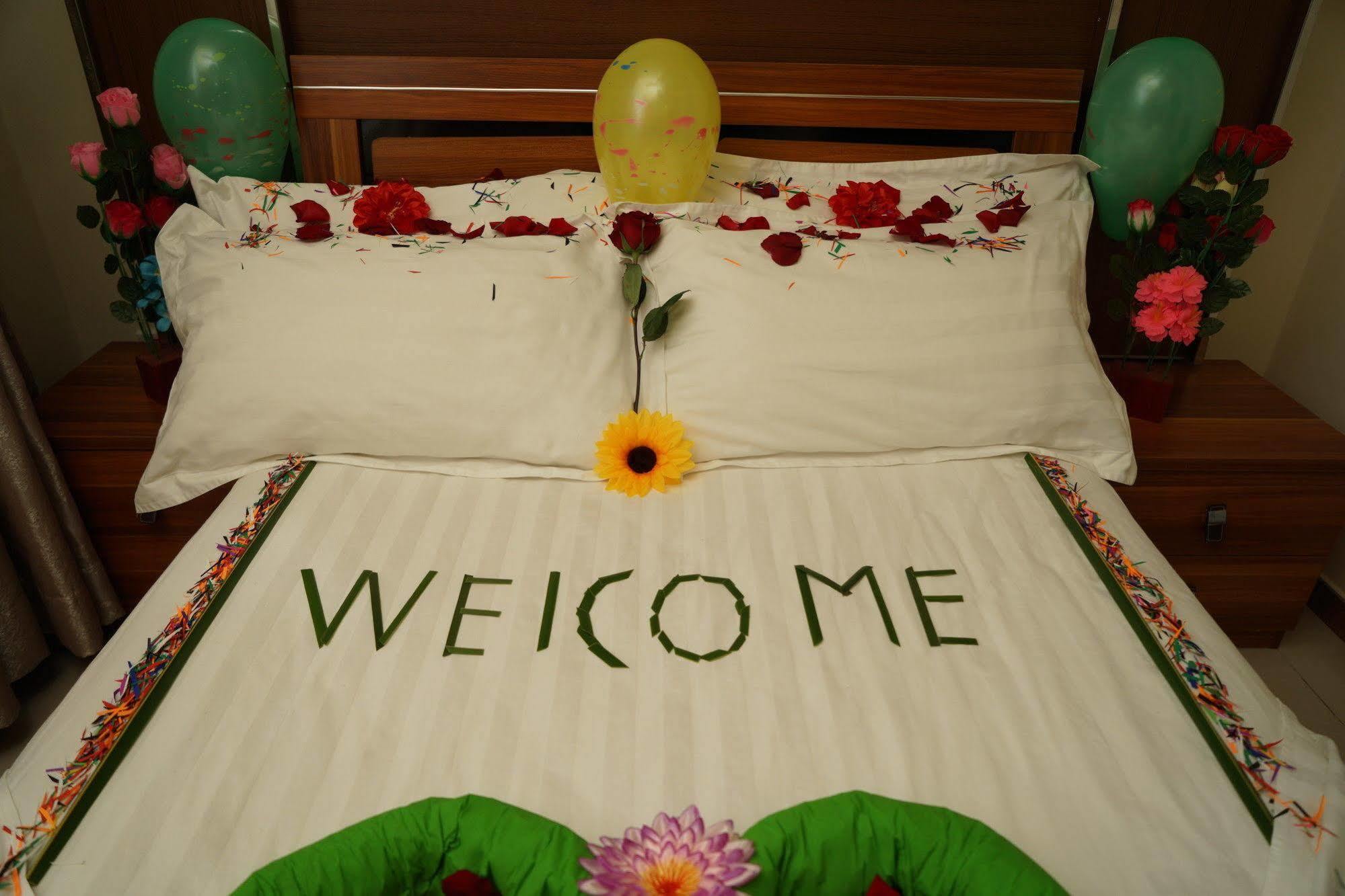 Surfview Raalhugandu Hotel Male Bagian luar foto